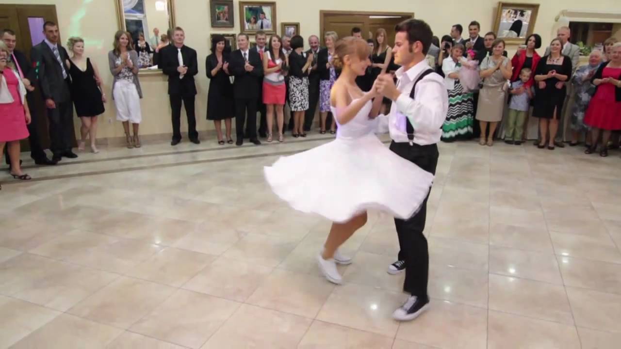 Bride And Groom Stun Guests With A Surprise They Never Saw Coming Its