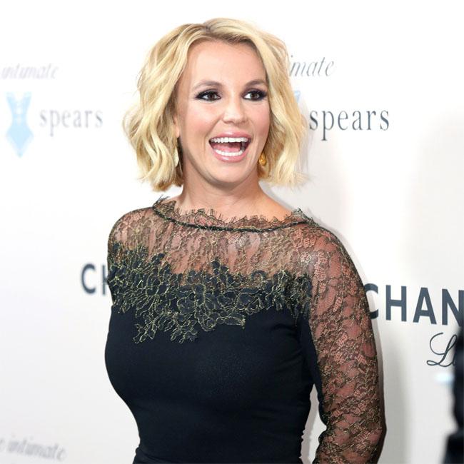 Britney Spears Crush On Brad Pitt Its The Vibe