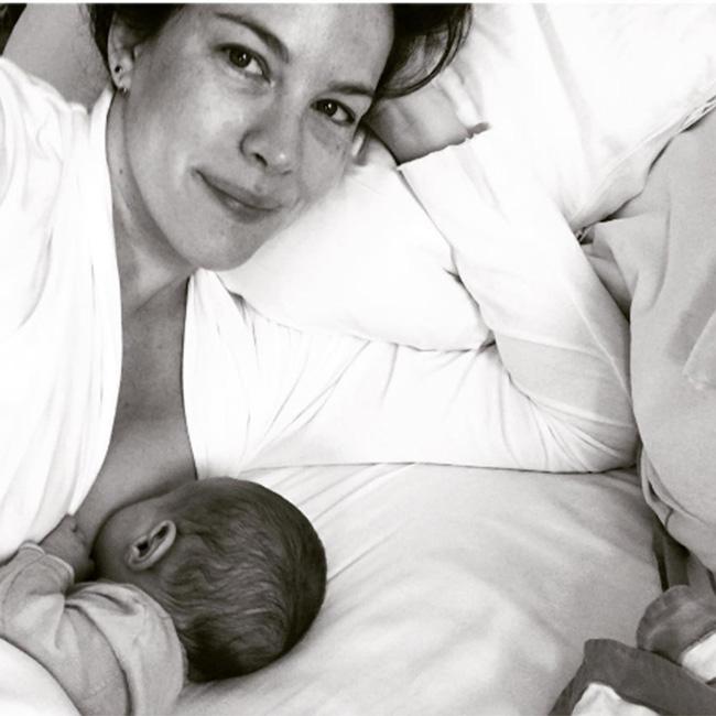 Liv Tyler Shares Adorable Breastfeeding Photo Its The Vibe