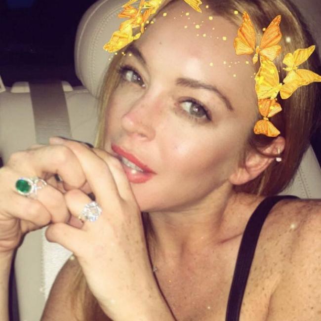 Lindsay Lohan is still wearing her engagement ring - Its The Vibe