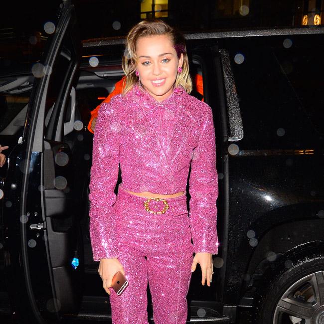 Miley Cyrus fills in for Ellen DeGeneres - Its The Vibe