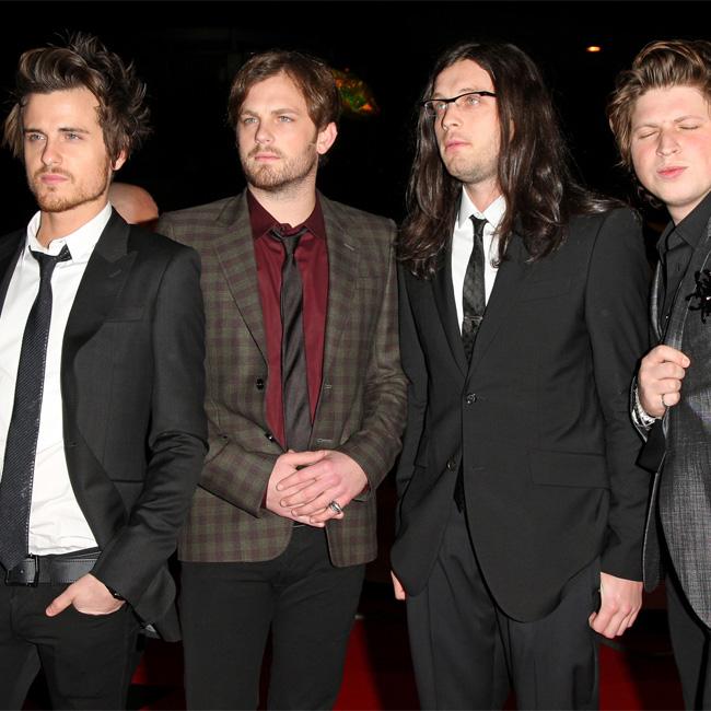 kings of leon use somebody perform at mtv movie awards