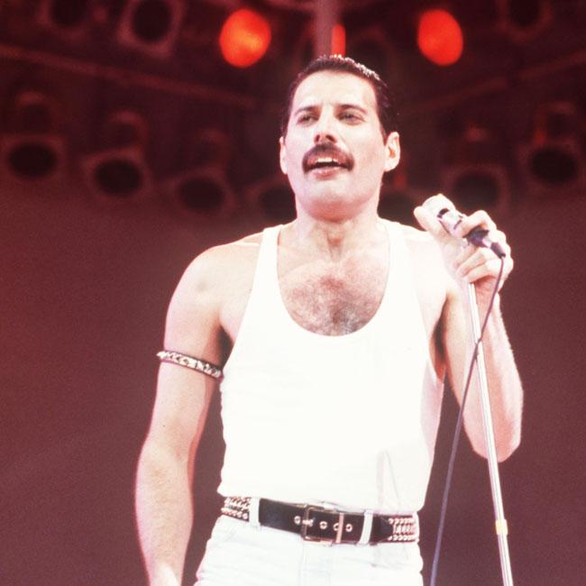Freddie Mercury Didn T Tell Best Friend He Had Aids Its The Vibe