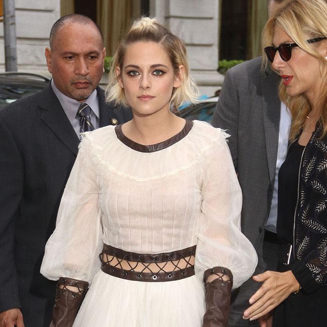 Unveiling the Mystery of Stella Maxwell Dating: Inside the Life of the Supermodel's Love Life